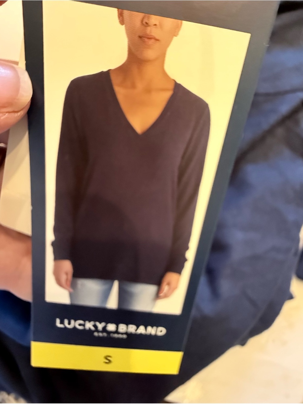 Lucky Brand Classic Soft V-Neck Sweater in Navy Blue Women’s small NWT *F*